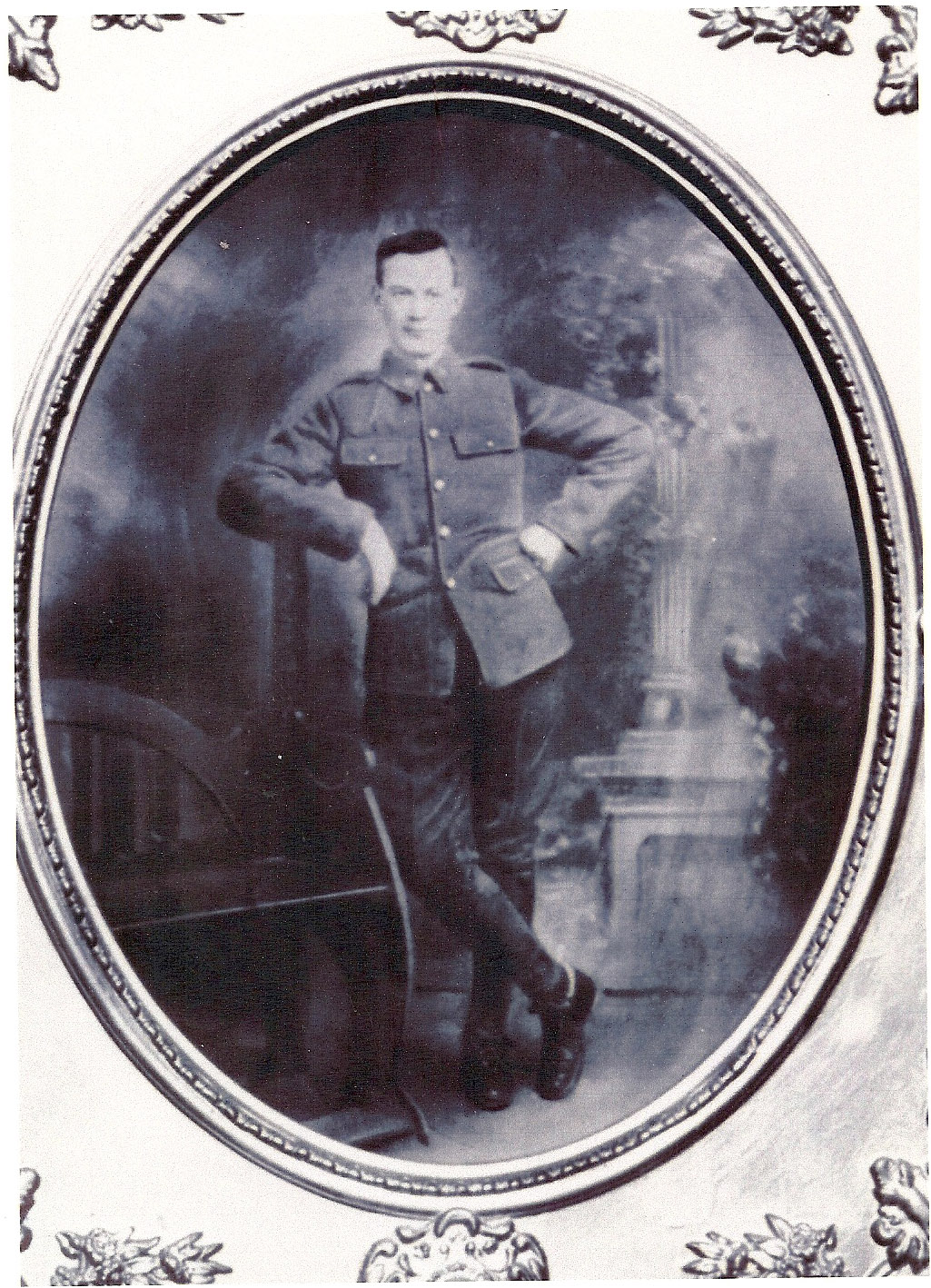 Photo of photos/Alexander McLennan bn Lochalsh 1884 portrait WW1 uniform
